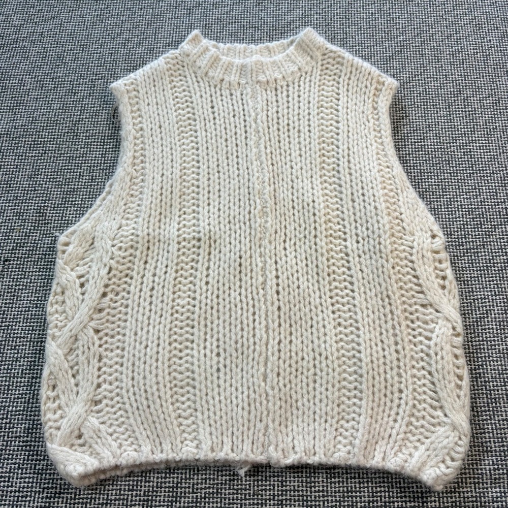 Zara Womens Cream Chunky Cable Knit Sweater Vest Sleeveless Crew Neck Size S
